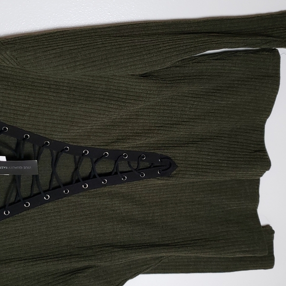 Amazon Zanzea green black deep v lace up ribbed long sleeve top. Women's size XL - Picture 3 of 6